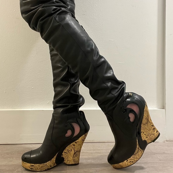 CHANEL VINTAGE THIGH BOOT - Picture 1 of 10